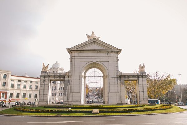 Quels sont les meilleurs spots pour faire de l'escalade dans les Dolomites, Italie?